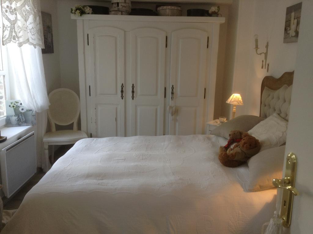 Lamaison Du Phare Honfleur Chambres D'Hotes Et Jacuzzi Prive Oda fotoğraf