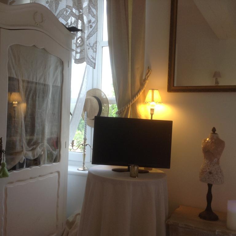Lamaison Du Phare Honfleur Chambres D'Hotes Et Jacuzzi Prive Oda fotoğraf