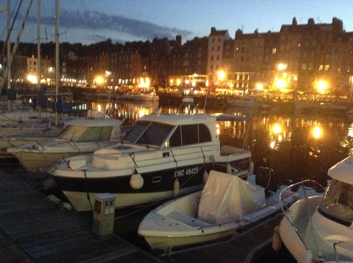 Lamaison Du Phare Honfleur Chambres D'Hotes Et Jacuzzi Prive Dış mekan fotoğraf